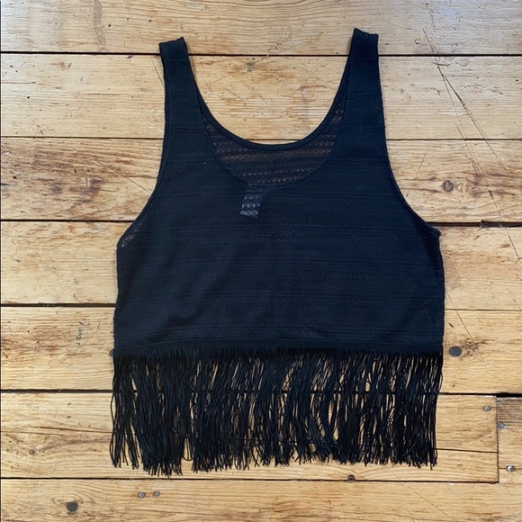 Crochet fringe crop top - Picture 2 of 3